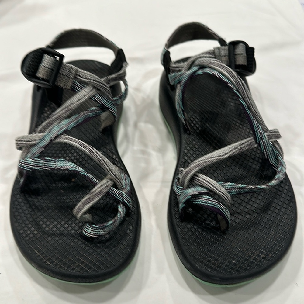 Women’s Size 7 Chaco Black and multi color straps
